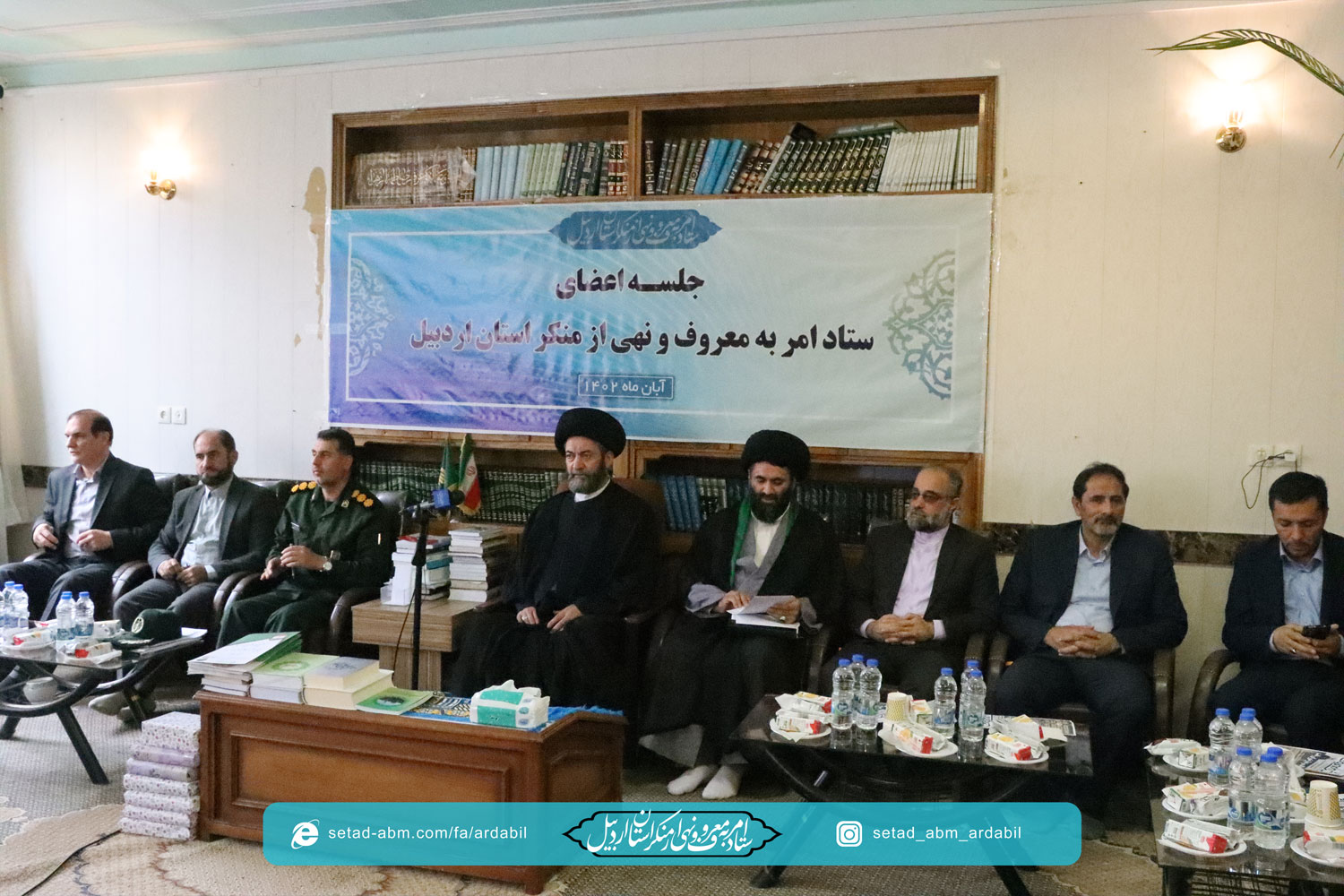 هدف اصلی نظارت عمومی، تضمین شفافیت، عدالت و حساب‌پذیری در جامعه است.