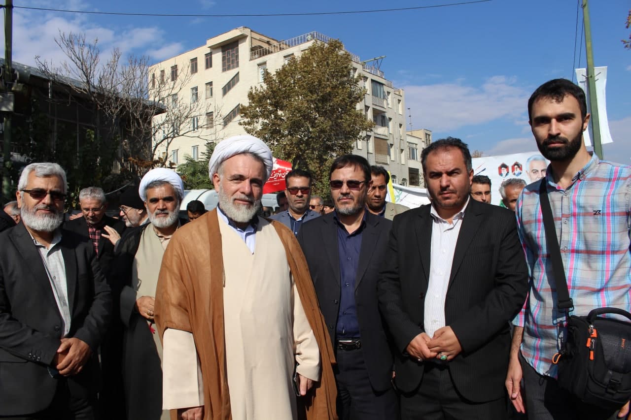 حضور دبیر ستاد امر به معروف استان قزوین در راهپیمایی حمایت از کودکان غزه