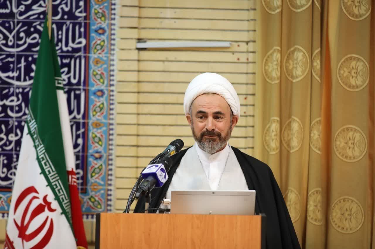 لغزش در مدیر و کسی که مسئولیت میگیرد نسبت به سایر کارکنان خطرناک‌تر است