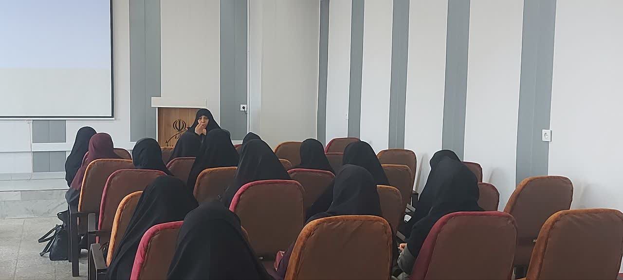 نشست تبیینی معلمان آموزش و پرورش نواحی۱و۲آموزش و پرورش برگزارشد