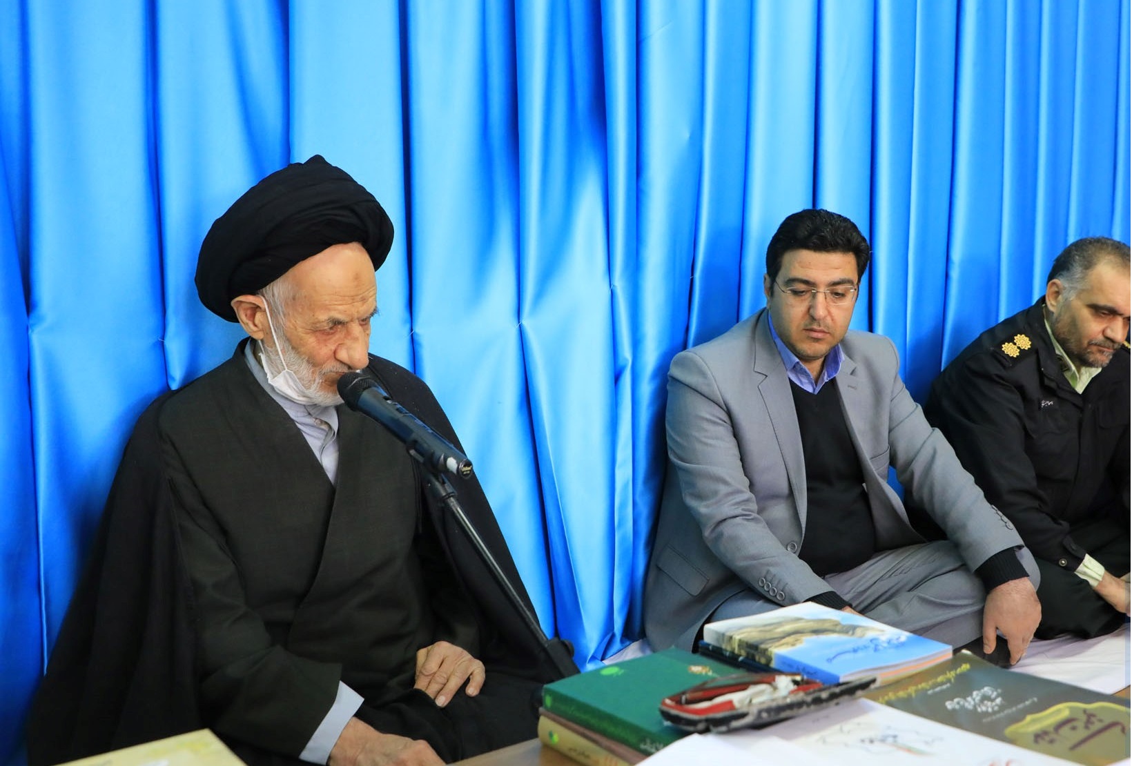 خطر تهاجم های فرهنگی و روانی را جدی بگیرید