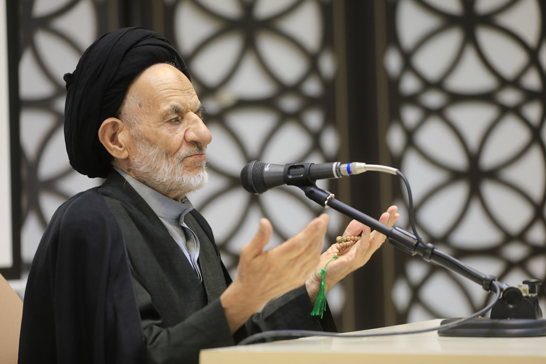 کسی که قانون را قبول ندارد قانون هم آن‌هارا قبول نکند و به آن‌ها خدمات ندهد