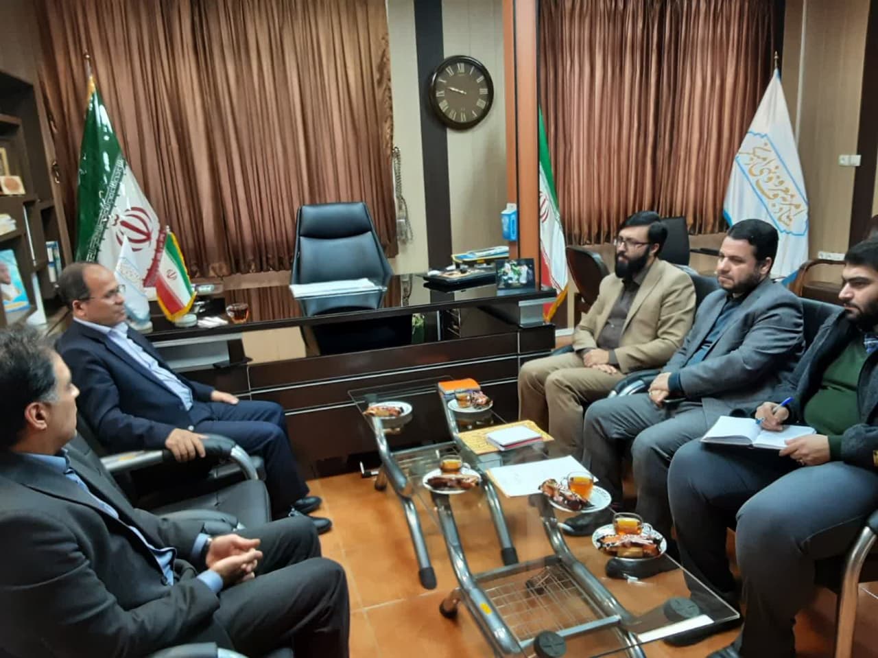 حضور مدیر کل اداره امور مالیاتی و رئیس مرکز وکلای قوه قضاییه استان همدان، در دفتر دبیر ستاد امر به معروف و نهی از منکر استان همدان