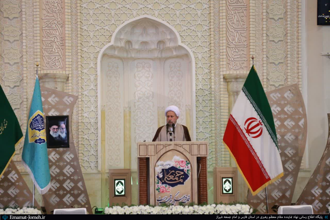 دشمن می خواهد اساس خانواده در نظام اسلامی از هم بپاشد