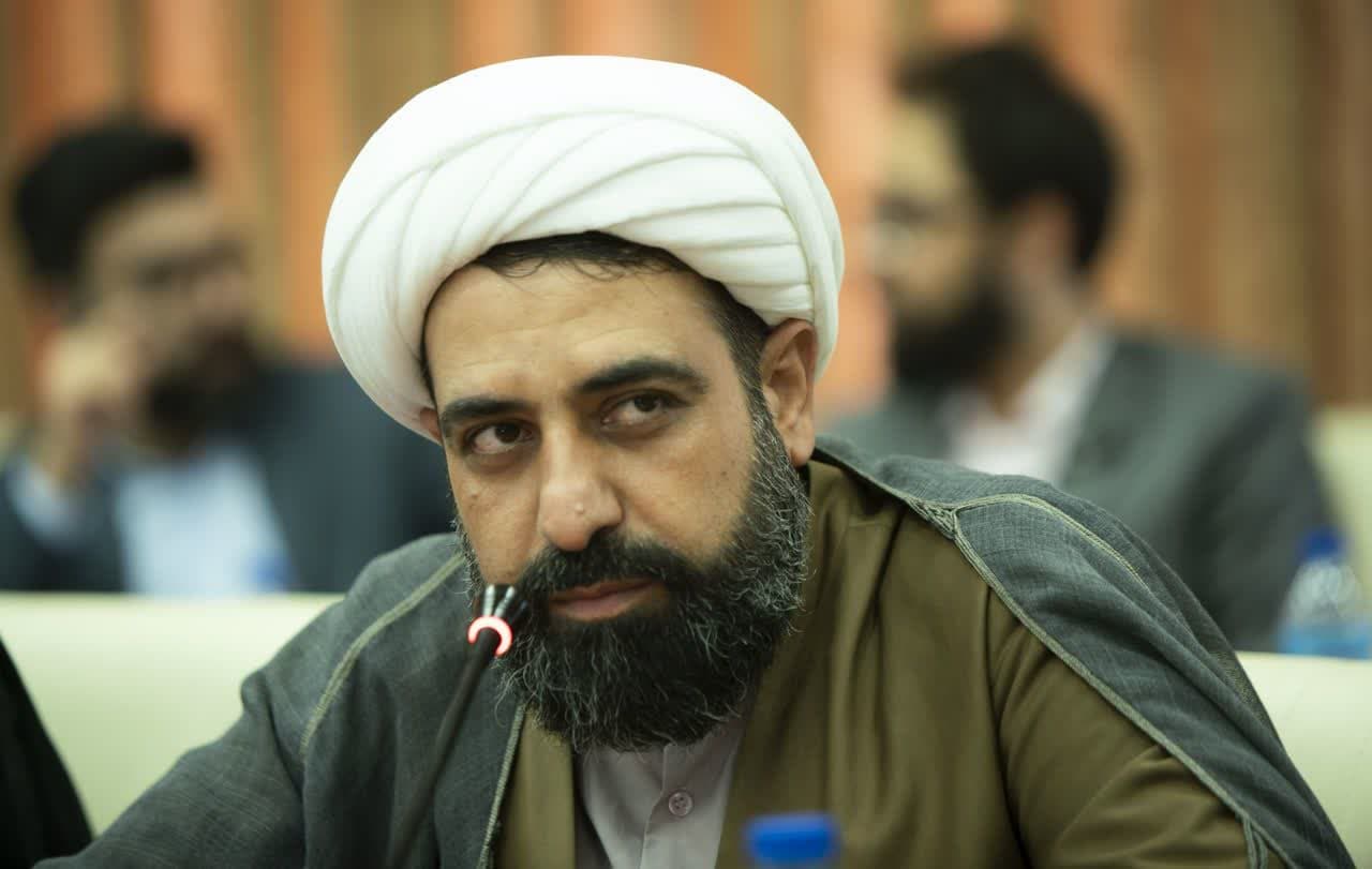 با لاترین معروف معرفت افزایی وارتقاء سطح بینش در جامعه می باشد 