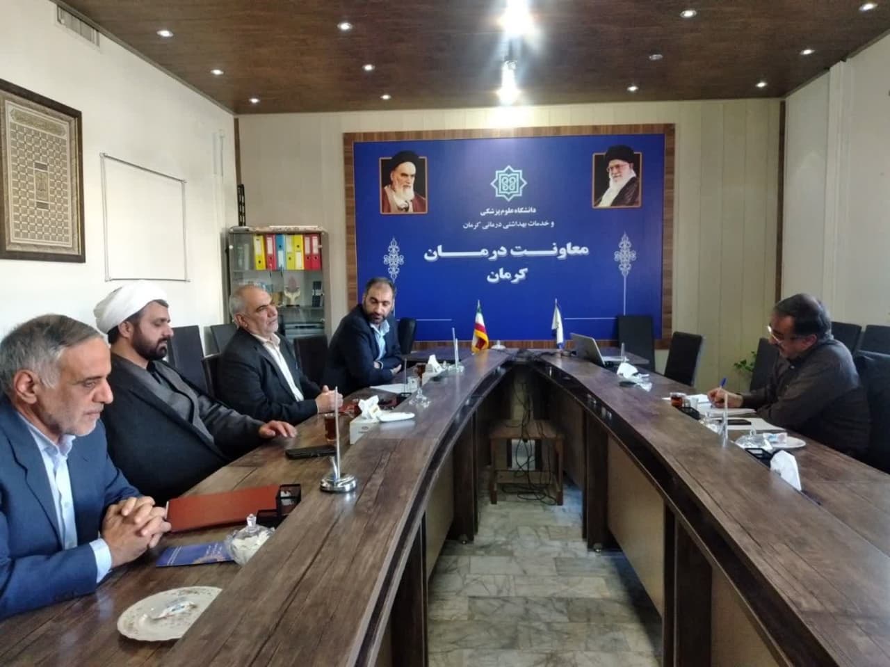 نشست دبیر ستاد امر به معروف و نهی از منکر استان کرمان با معاونت درمان و رئیس نظام مهندسی علوم پزشکی