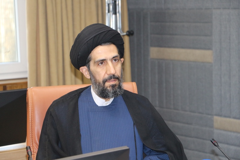 برخی به بهانه مطالبه گری آبروی افراد را می‌برند