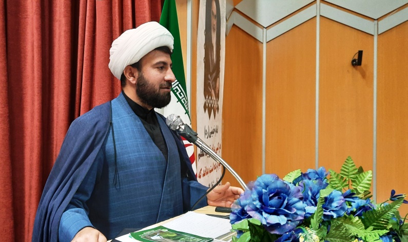 مقدم بودن امر به معروف بر نهی از منکر یک شیوه قرآنی است
