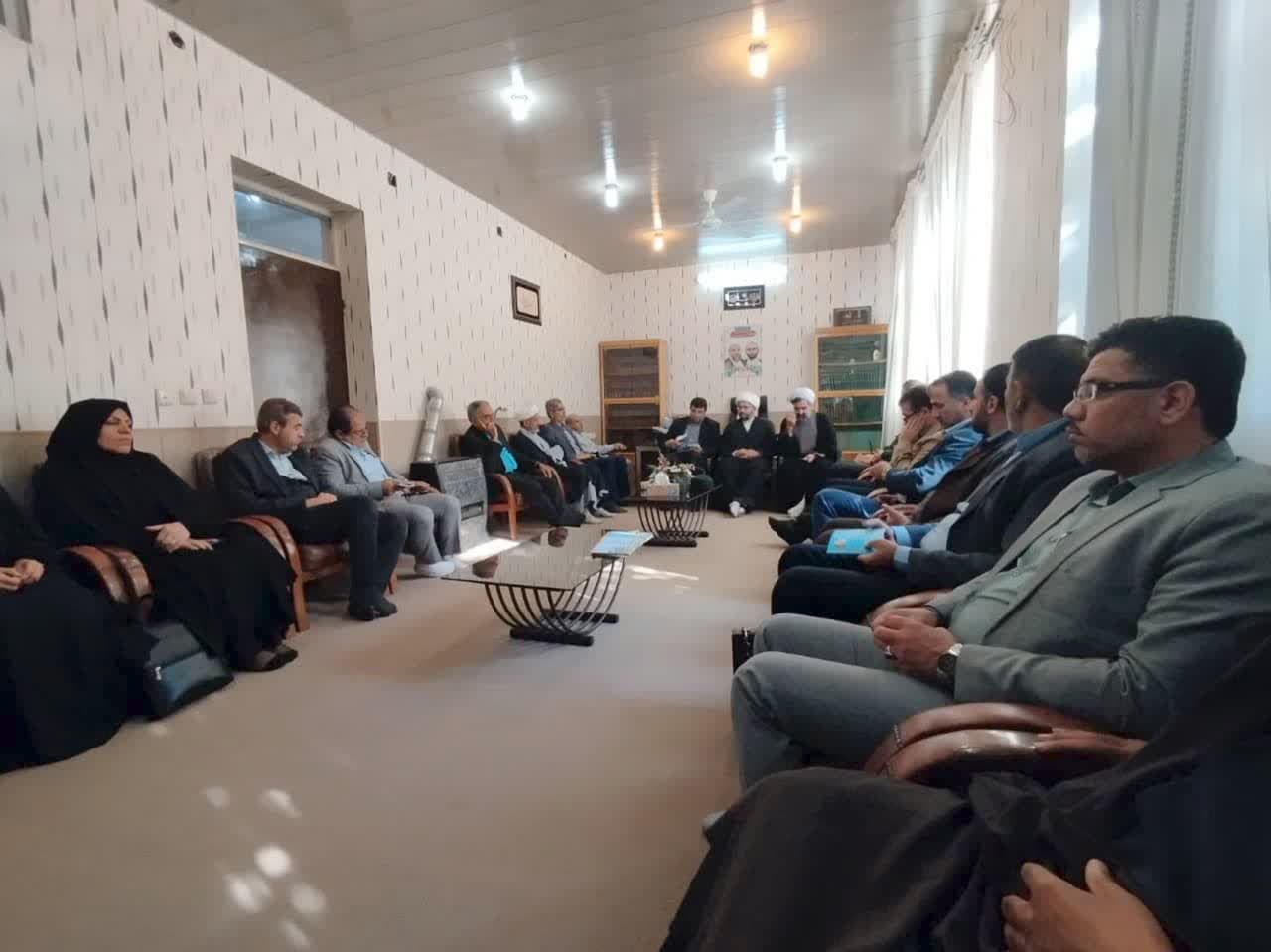 بازدید و اهدا حکم دبیر ستاد امر به معروف شهرستان کازرون