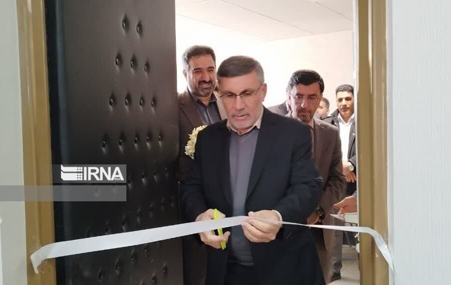 خروجی کرسی‌های آزاداندیشی ارائه راهکار برای حل مشکلات جامعه باشد