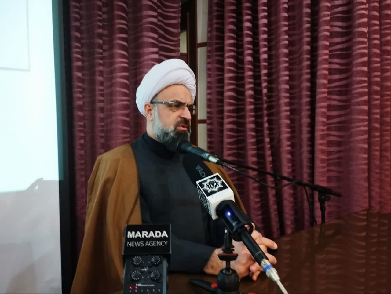  تکریم ارباب رجوع در دستگاه‌های اجرایی مهم‌ترین معروف است