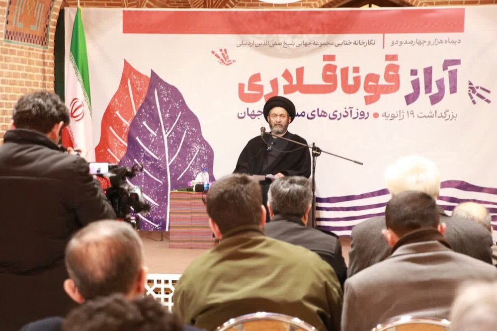 آذری‌ها باید مراقب نفوذ اسرائیل در منطقه باشند