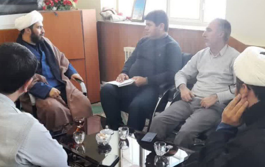آموزش و پرورش نقش بسیار مهمی در فرهنگسازی جامعه دارد