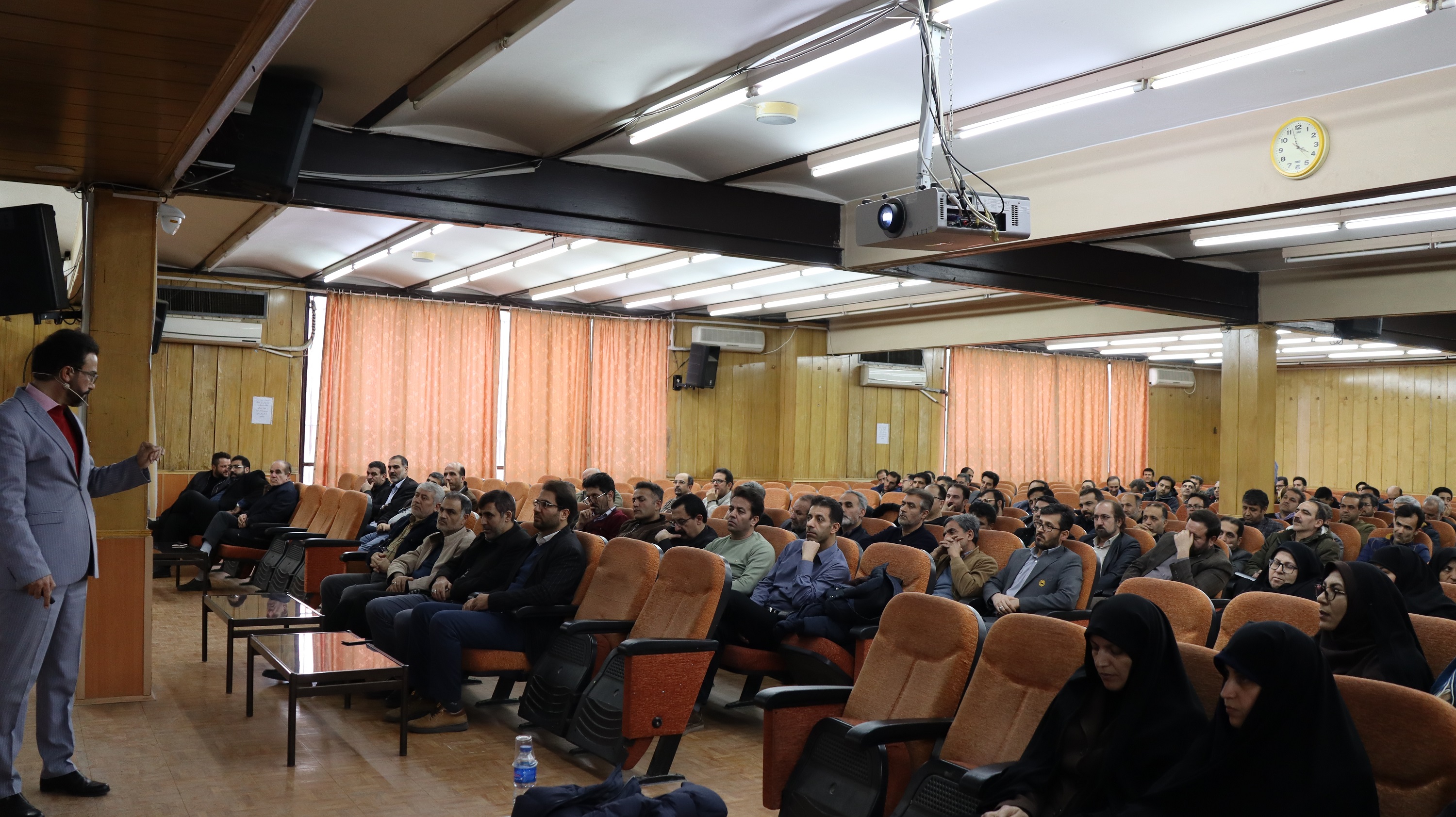 برگزاری کلاس آموزش فریضتین برای کارکنان دانشگاه بوعلی سینا همدان
