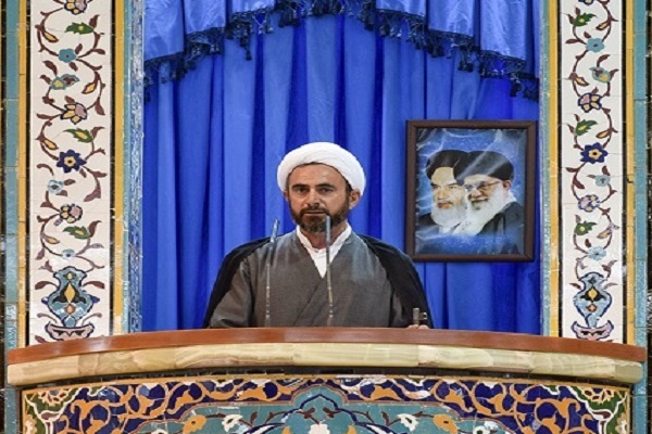  دلسردی‌های مردم حاصل رویگردانی مسئولان از تعالیم دینی است