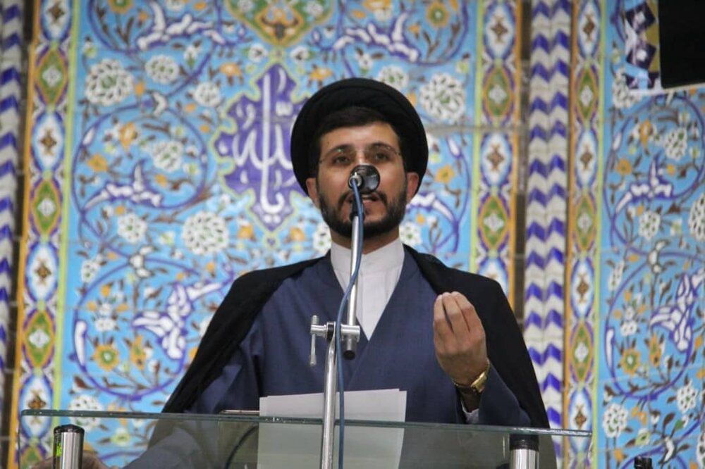 انقلاب اسلامی اقامه معروف در برابر طاغوتیان است