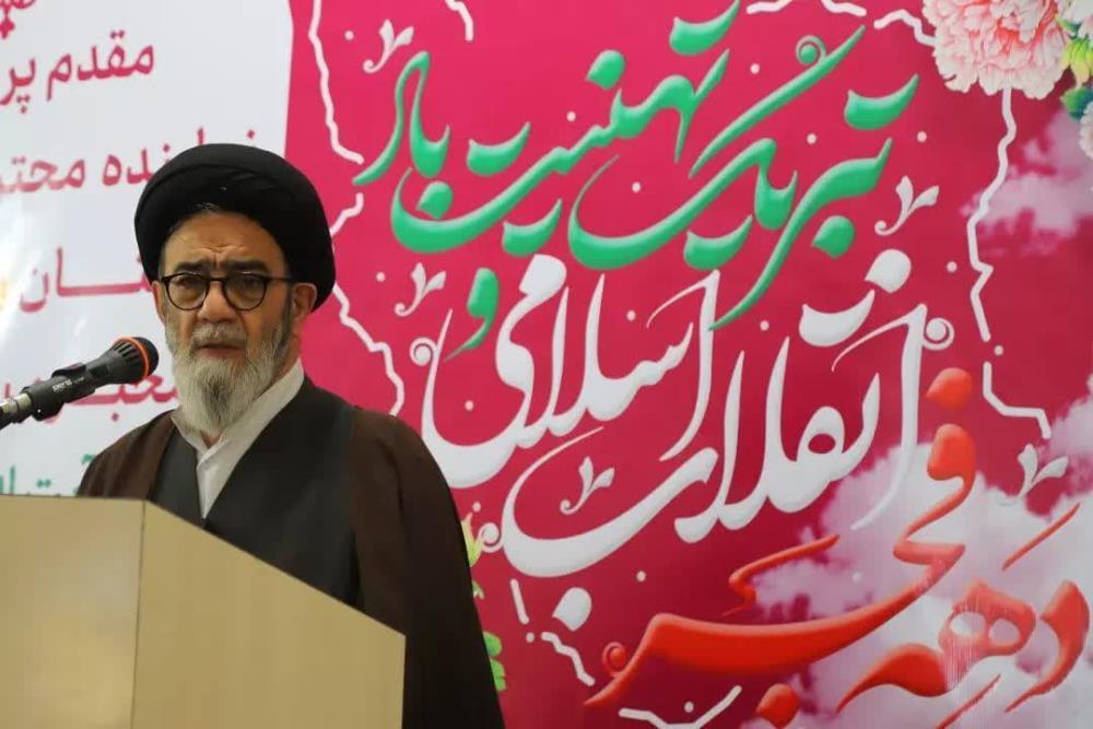 از اهداف اصلی دشمنان مشارکت پایین مردم در انتخابات است