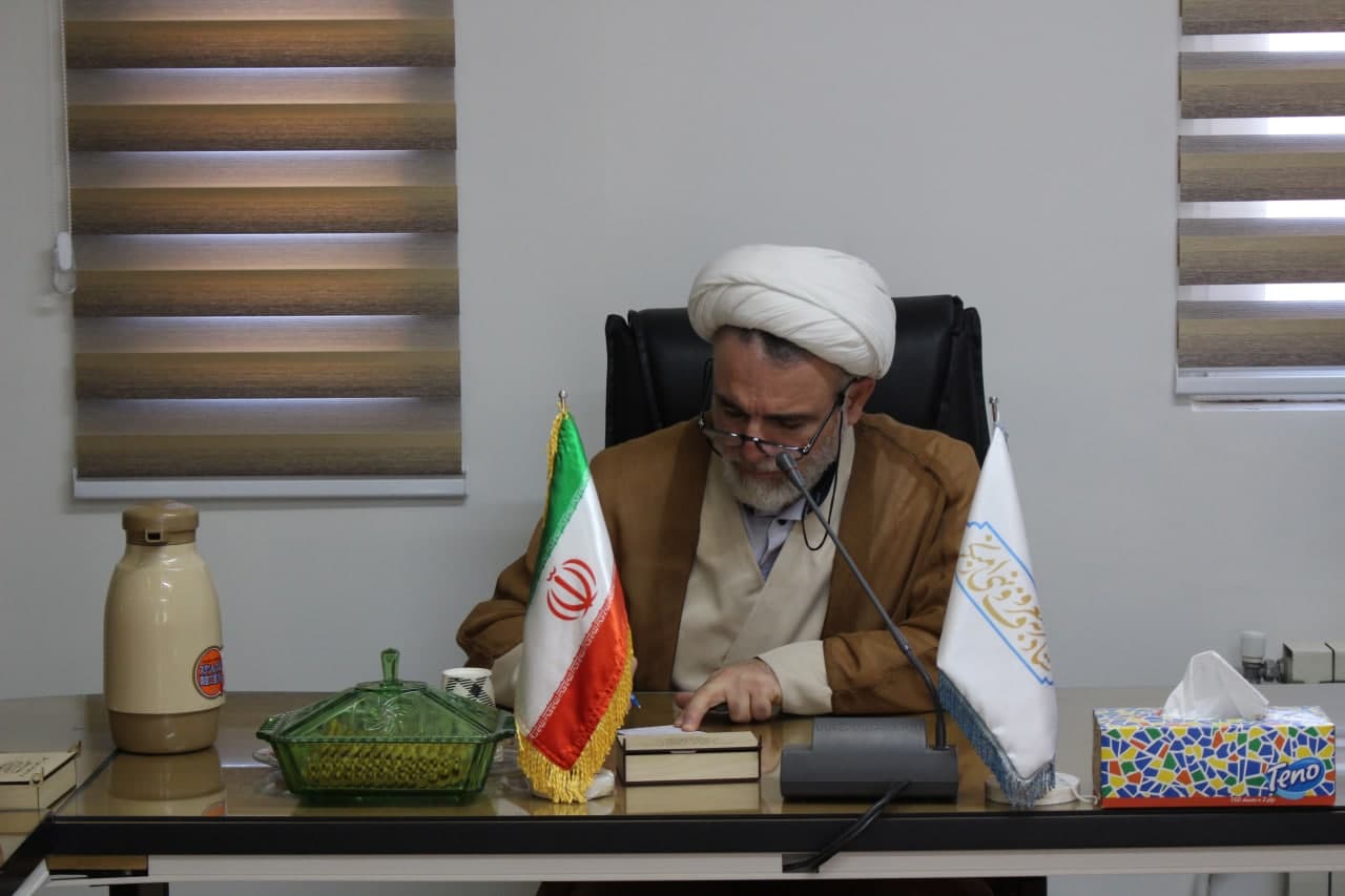 امر به معروف و نهی از منکر باید توسط همه افراد در جامعه بطور همه گیر، مردمی و خلاق اجرا شود.