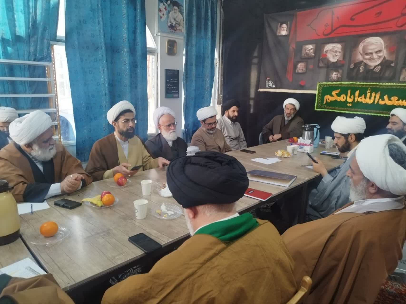 تربیت مبلغین متخصص و آموزش امر به معروف و نهی از منکر تخصصی برای طلاب