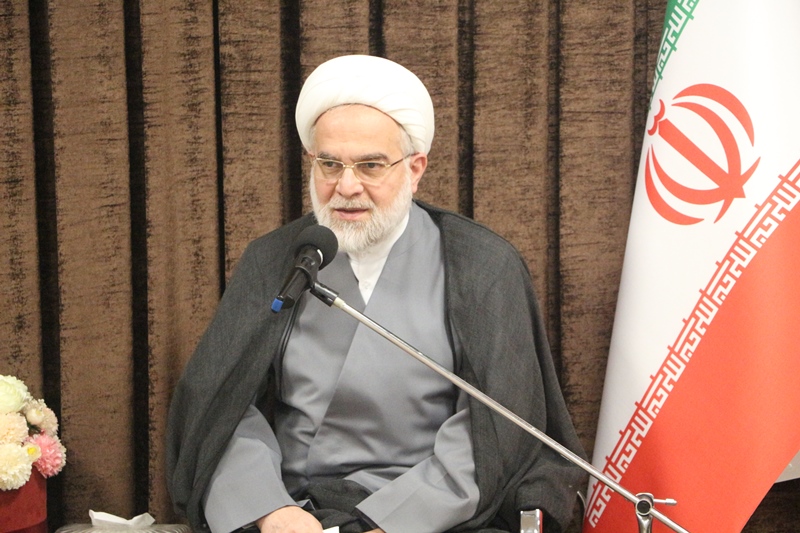 فساد اداری عموم جامعه را مورد اذیت و آزار قرار می‌دهد