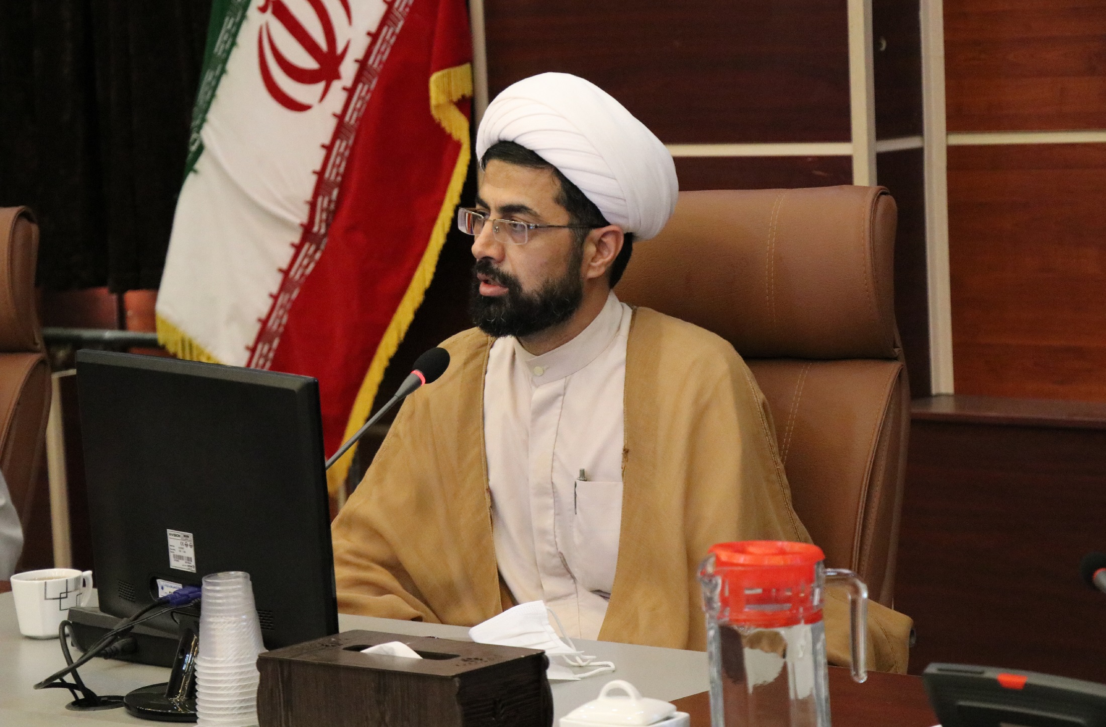 هر جای شهر هستید گروه تشکیل بدهید هیچکس اجازه تخلف و هنجارشکنی ندارد