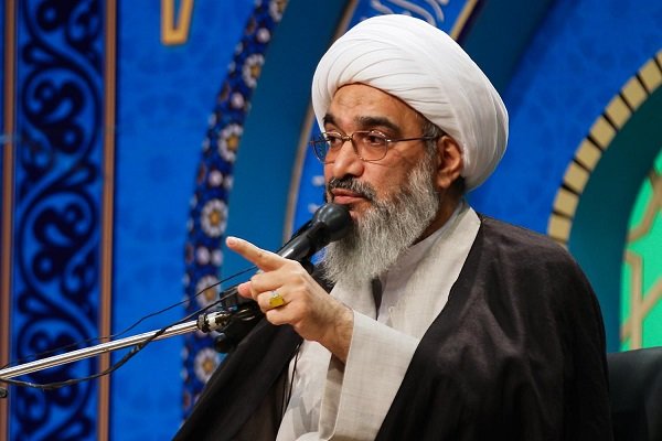 دشمن آمده با گسترش ابتذال ، ایران اسلامی را دچار مشکلات کند