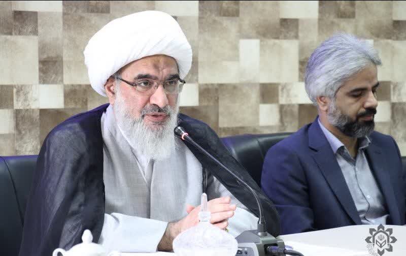 برگزاری برنامه محفل در روستای چارک را یک عزت برای استان بوشهر می دانیم
