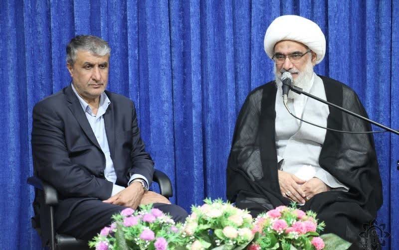 راکتورهای هسته‌ای بوشهر با پیوست آب احداث شود.