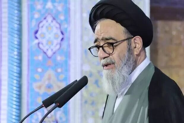 معلمان معماران اصلی جامعه هستند