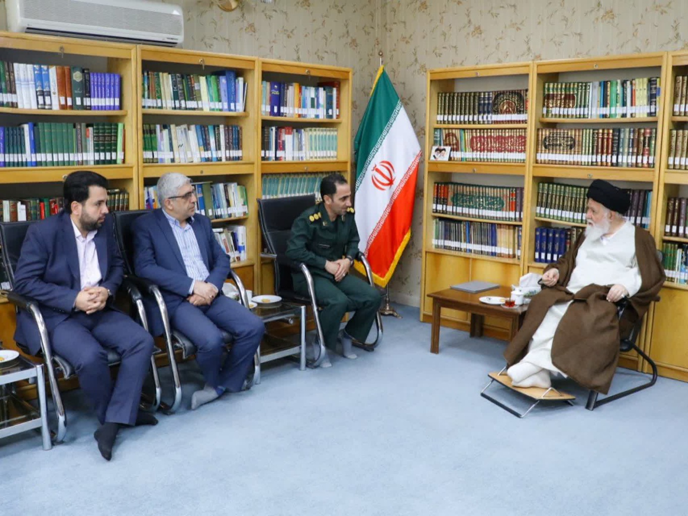 رفع مشکلات زیرساخت‌های مشهد نیازمند نگاه ملی و حمایت دولت است/ ضرورت تسهیل مسیرهای حمل‌ونقل جاده‌ای برای سفر زائران