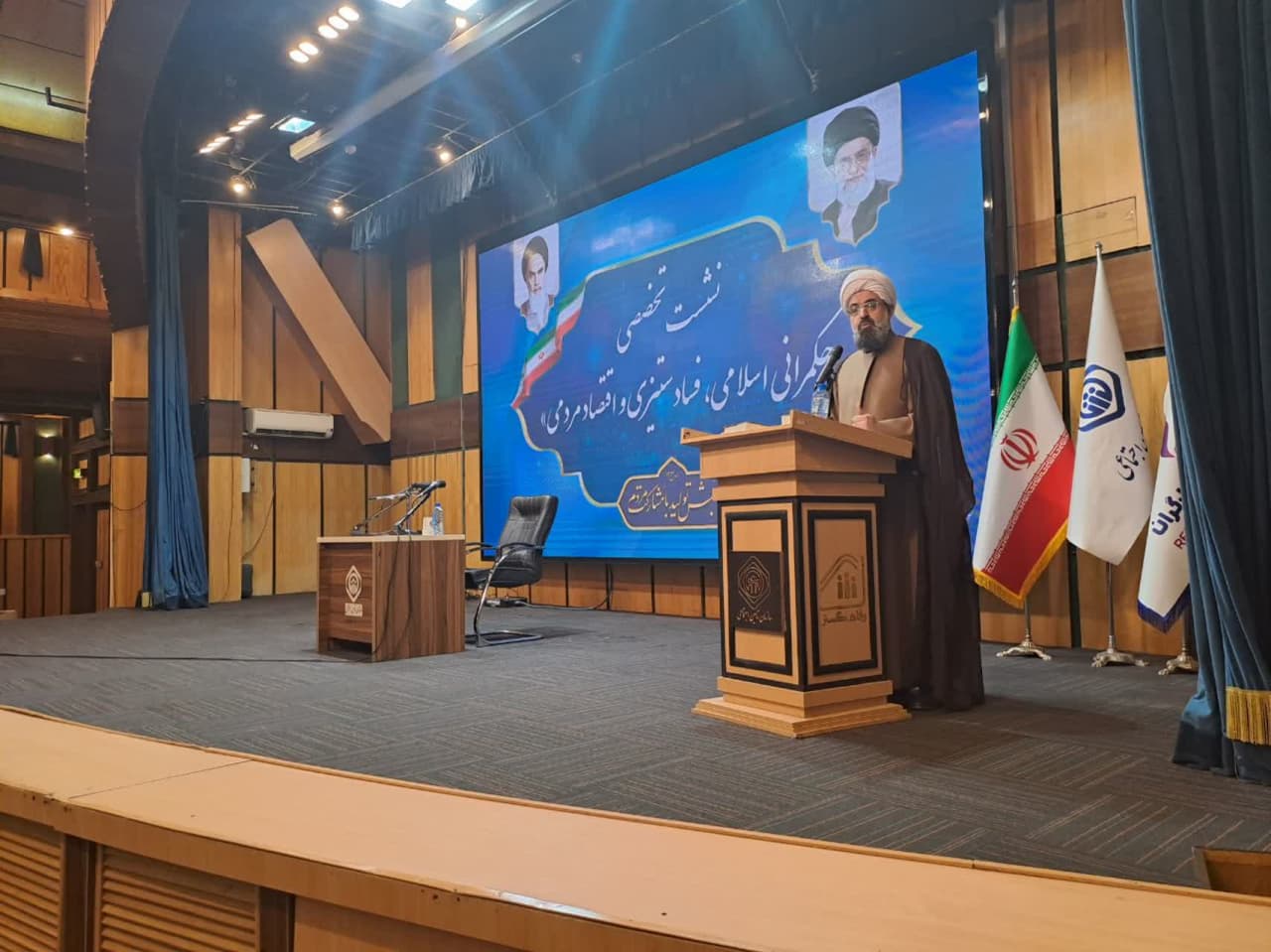 در مبارزه با فساد نباید تبعیض صورت گیرد