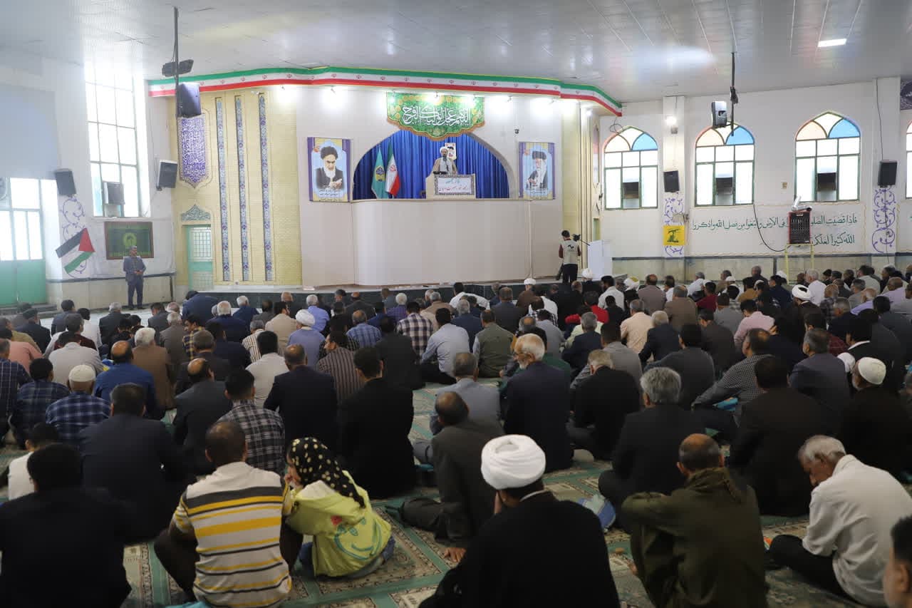 کارگران و کارفرمایان در خط مقدم و خاکریز اول جهاد اقتصادی هستند 