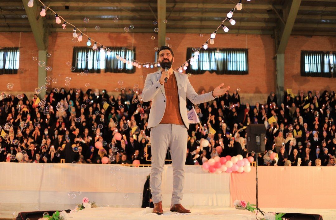 اجتماع دوهزار نفری دختران نرجسانه در همدان برگزار شد