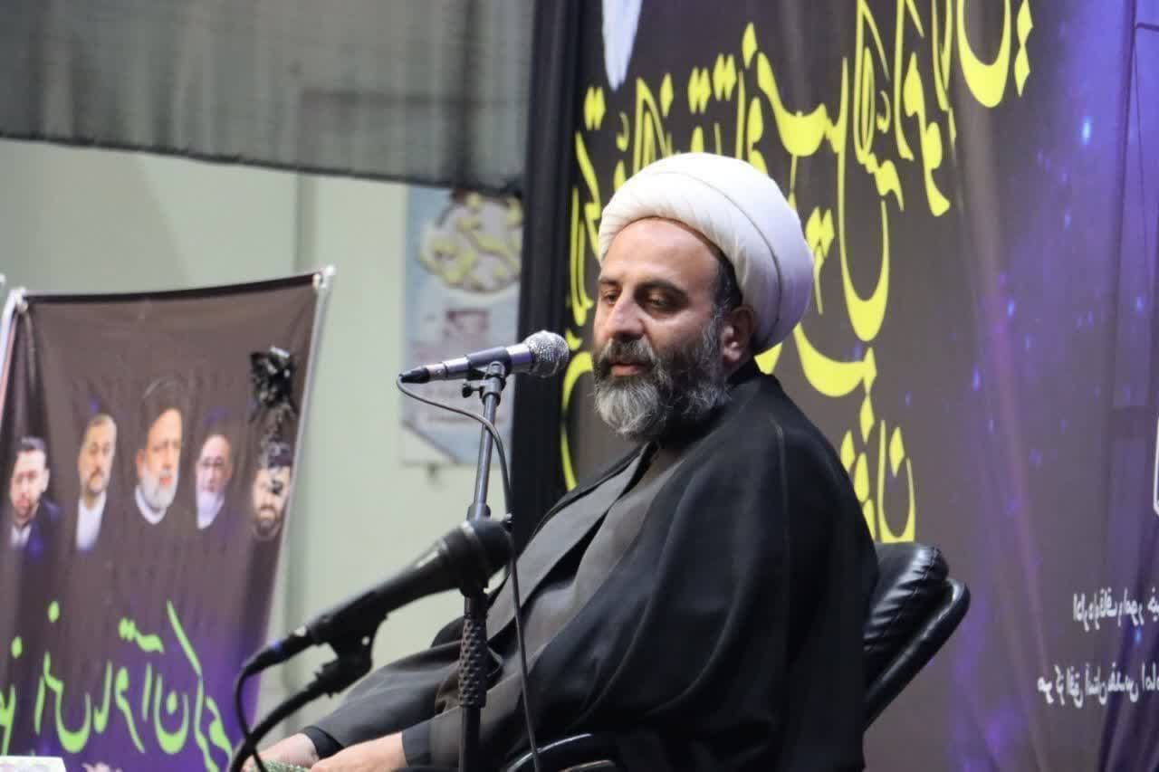  شهید رئیسی، رئیس‌جمهوری بود که تحریم‌ها را بهانه عدم فعالیت‌های میدانی نکرد
