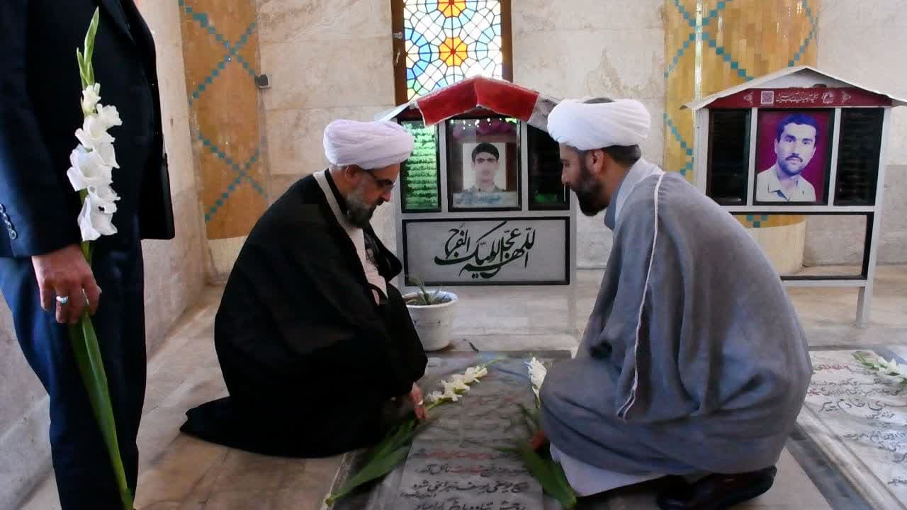 دیدار با خانواده شهید امر به معروف