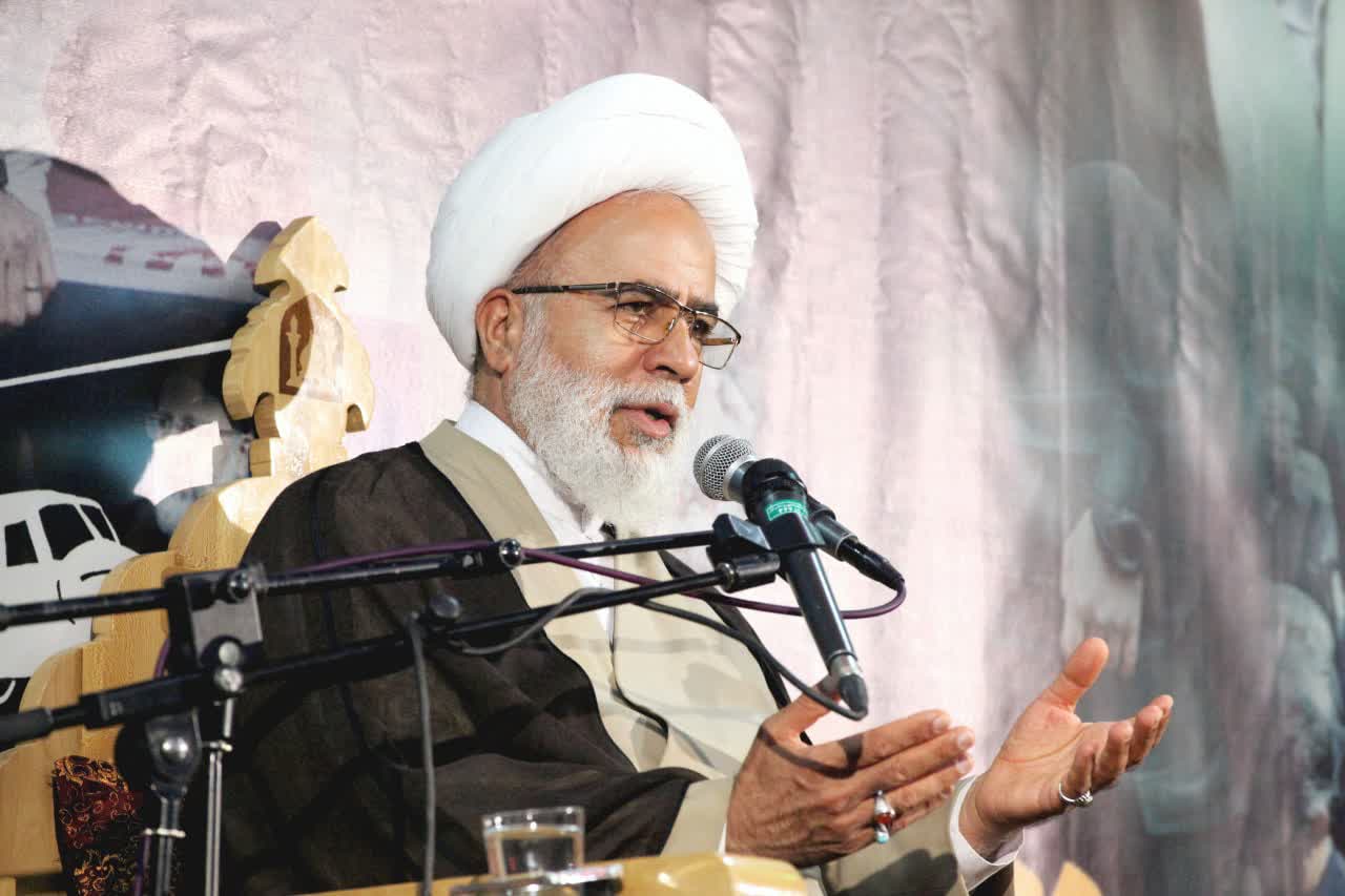 مسئولان پای کار بیایند