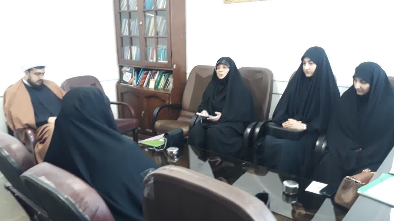 نقش مطالبه گران و حلقه های میانی جامعه باید جدی و برجسته شود