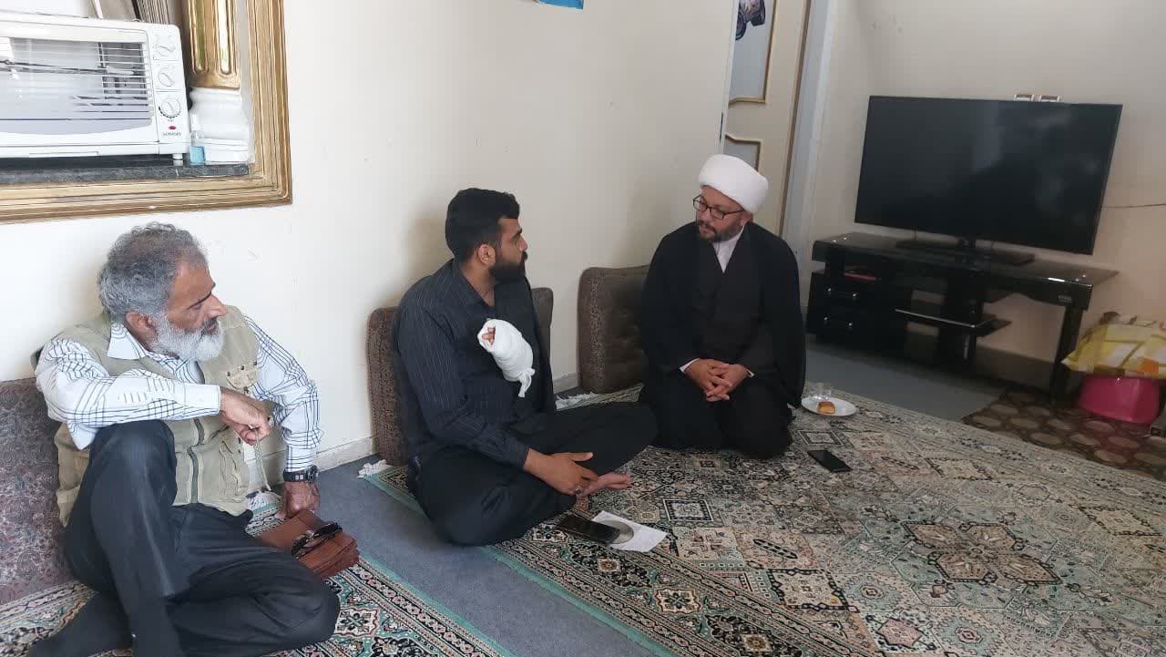 ملاقات با آمر به معروف که در حین تذکر دچار مجروحیت شده بود