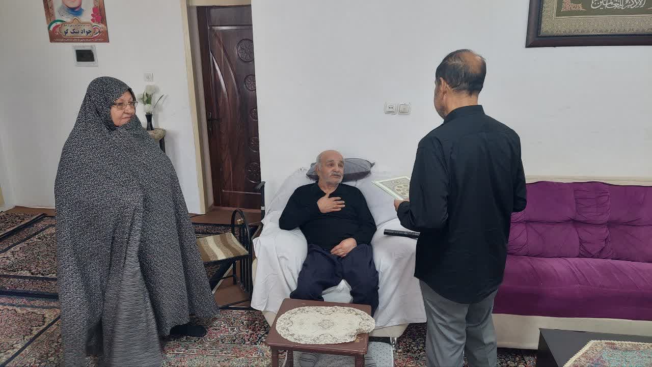  تجليل از خانواده شهدای امر به معروف و نهی از منكر برگزار شد