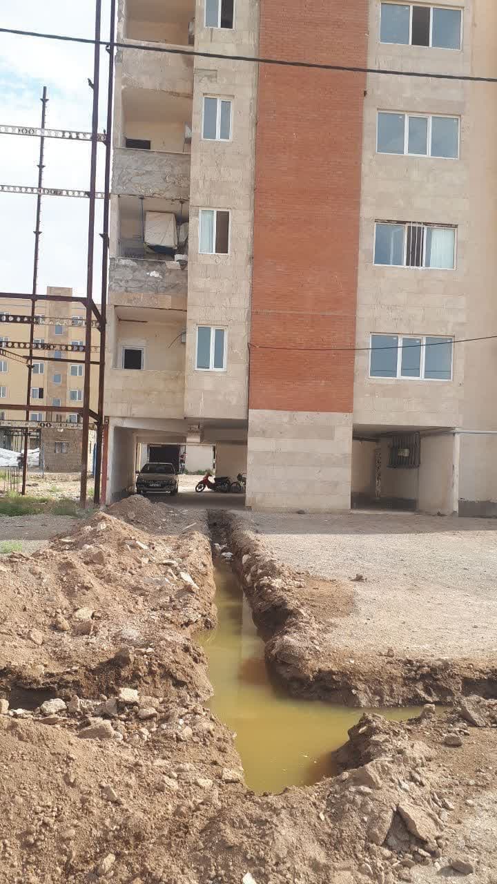 نارضایتی ساکنان از ورود فاضلاب مسکن مهر به خیابان در سبزوار