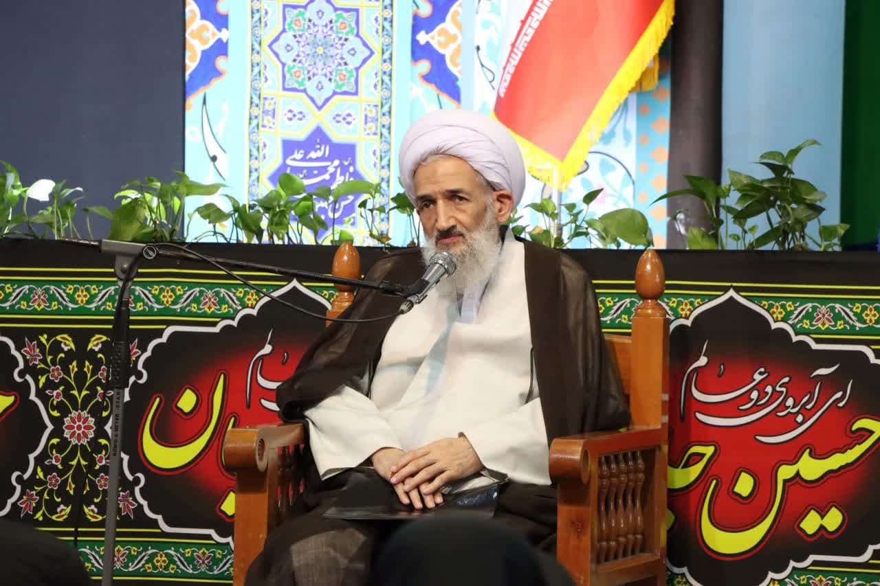 شناخت جایگاه نماز جمعه شرط اول خادمی آن است