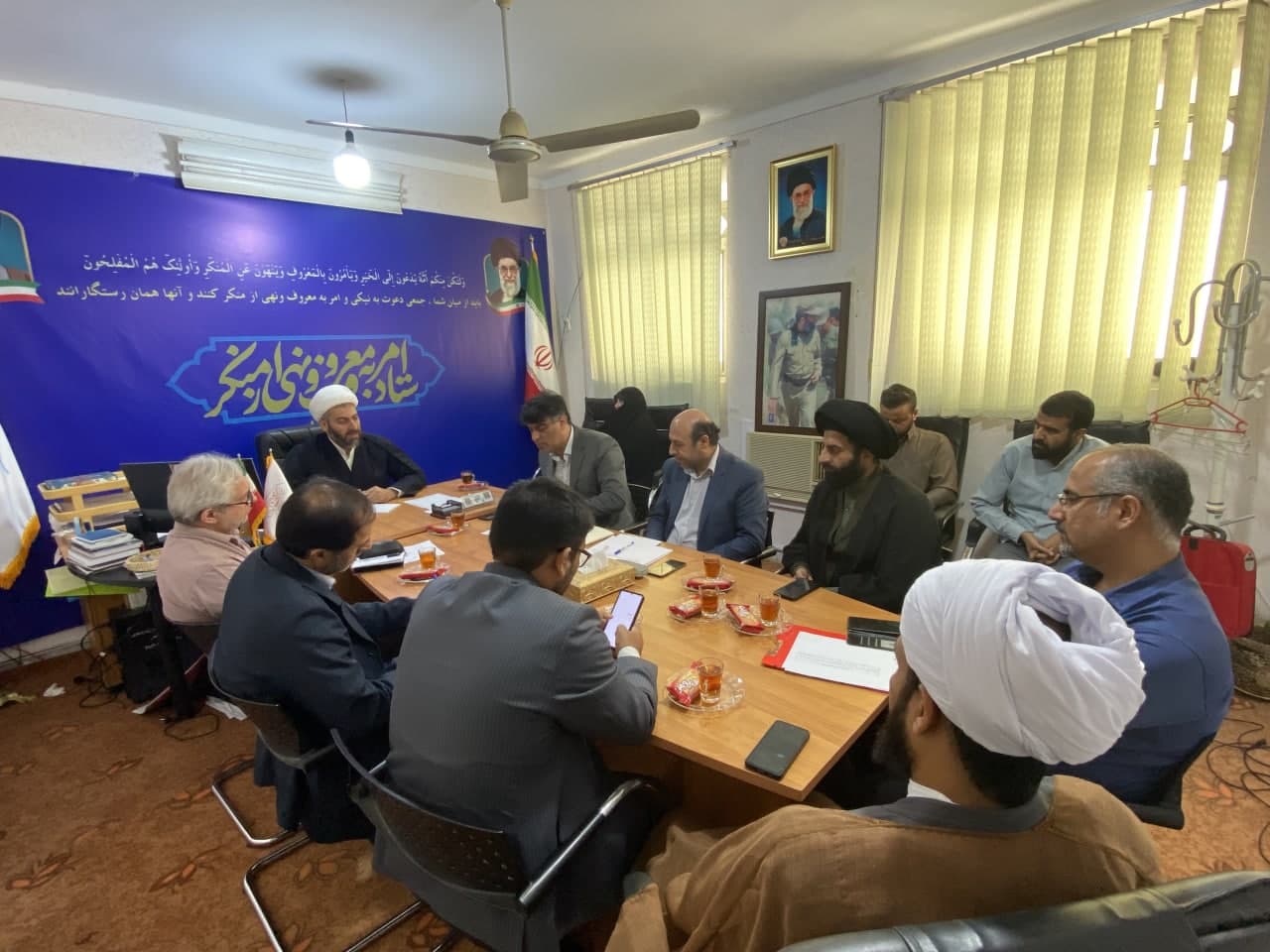  پاسخ گو بودن در نظام مقدس جمهوری اسلامی از طرف مسئولان مصداق امر به معروف است