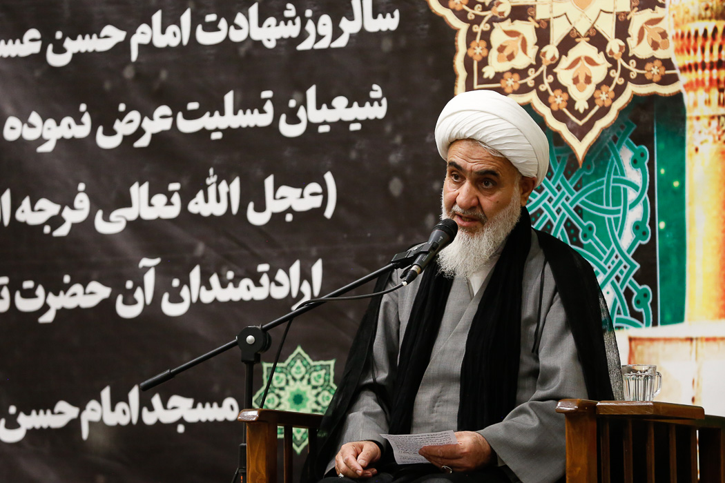 اگر کسی مؤمن است شما وظیفه دارید با او خوب برخورد کنید، اگر هم کسی مخالف است باید با او هم خوب برخورد کنید