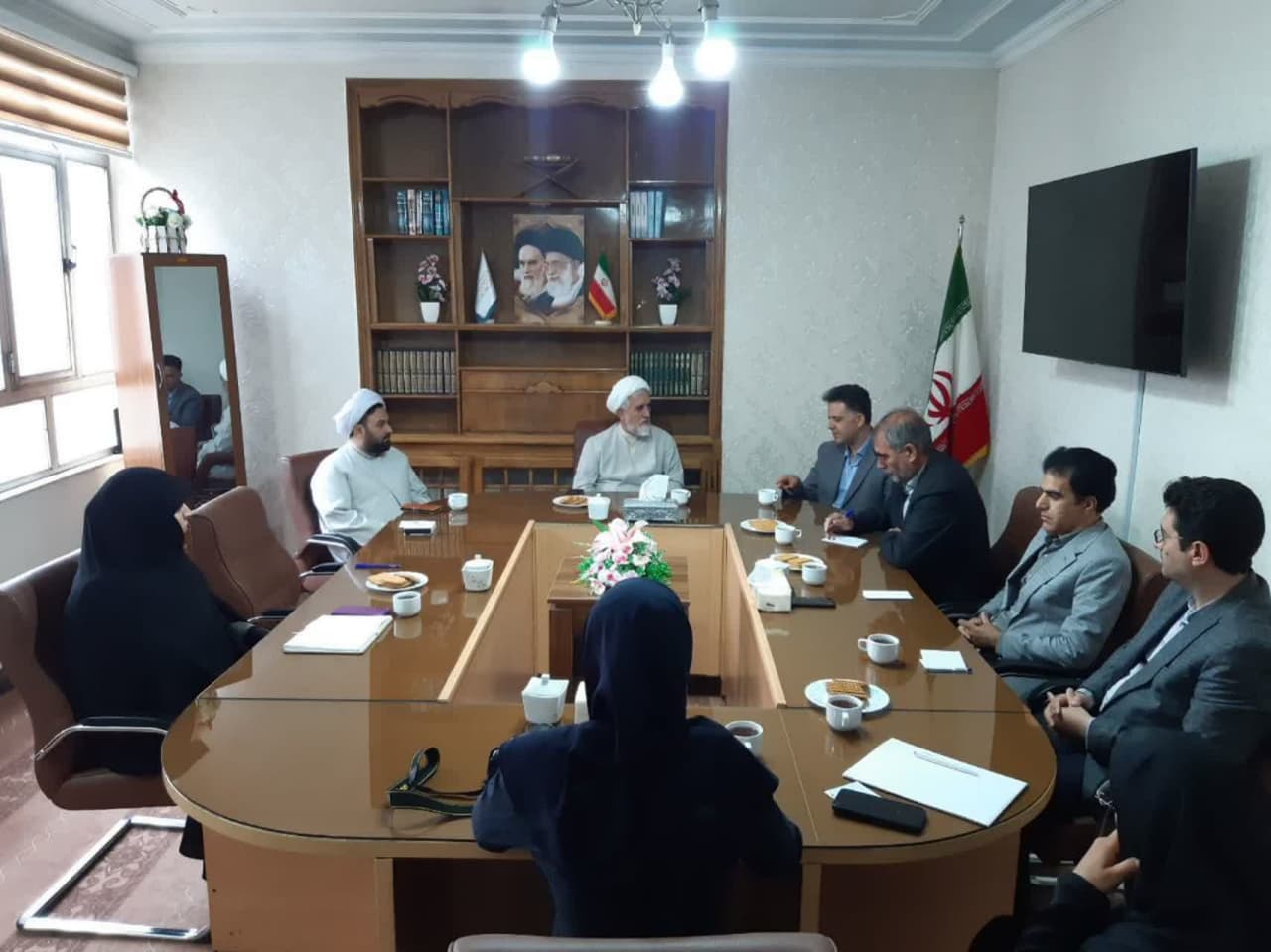 دیدار رئیس و اعضای شورای امر به معروف و نهی از منکر اداره کل هواشناسی استان با دبیر ستاد امر به معروف و نهی از منکر استان آذربایجان‌غربی