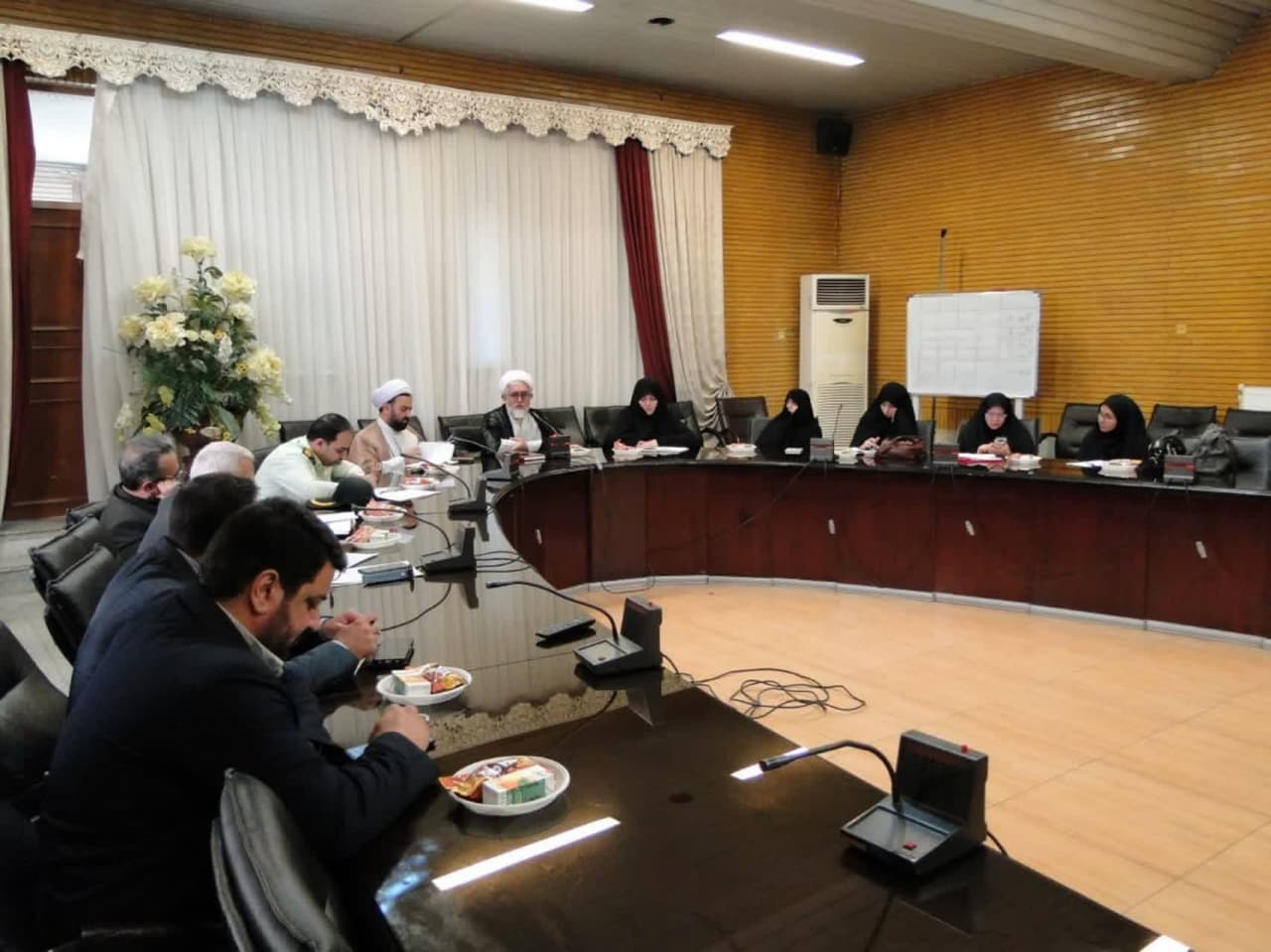  اولین جلسه هماهنگی برنامه های هفته عفاف و حجاب برگزار شد