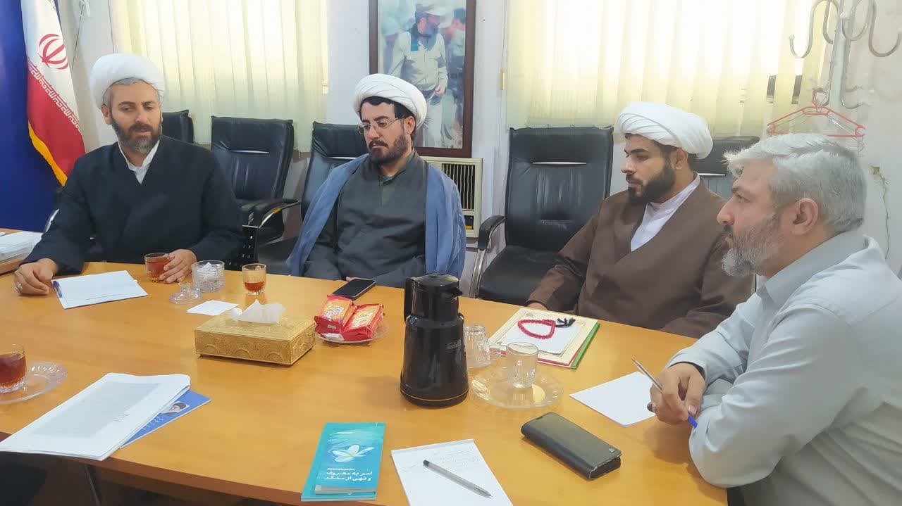 ما موظف هستیم امر به معروف را به سطوح علمی برسانیم
