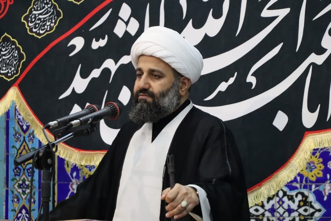 موضوع آموزش راضی کننده نیست.