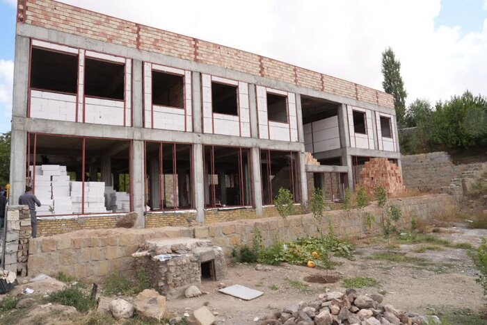 هشت مدرسه در منطقه صومای برادوست در دست احداث است