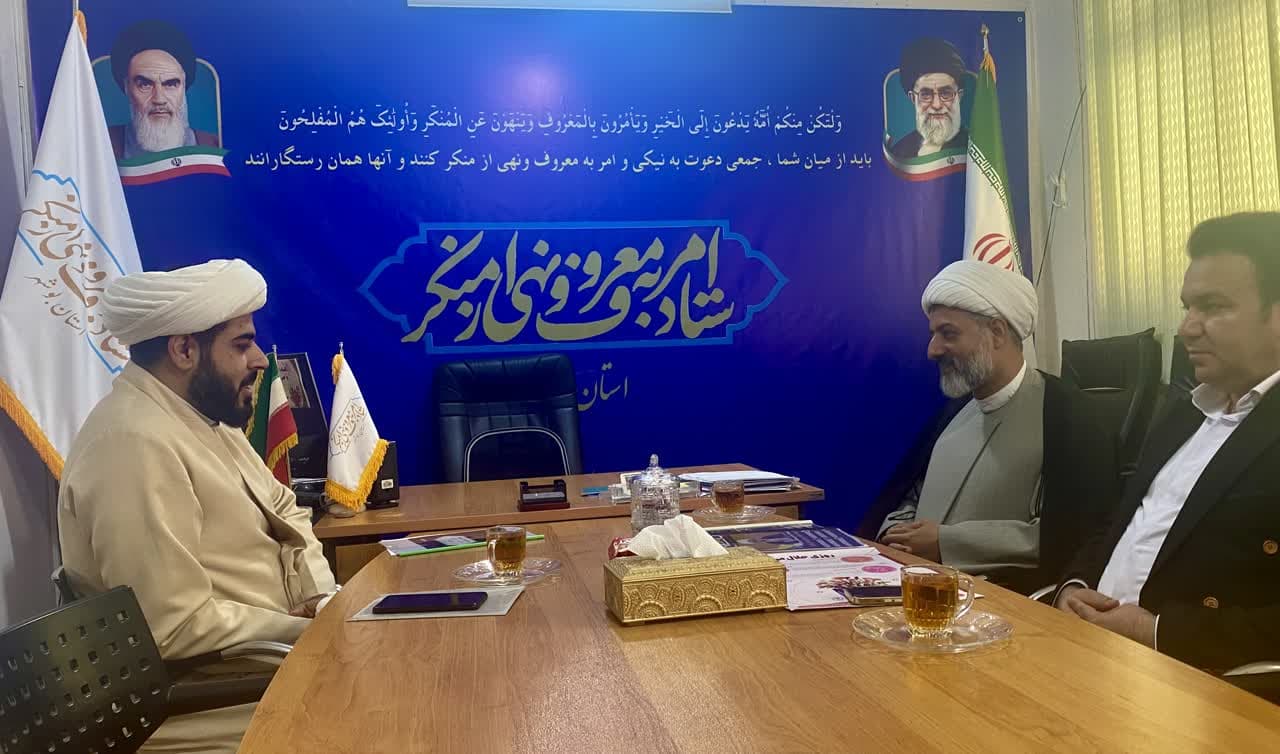 ائمه جمعه راهبر و رئیس ستاد امر به معروف هستند