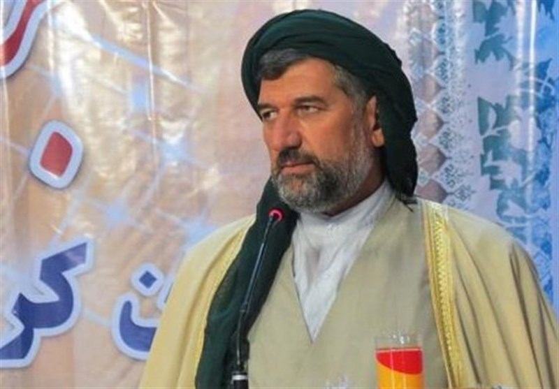 انتقاد امام جمعه موقت سنندج از رقص و هلپرکی در جشنواره انار